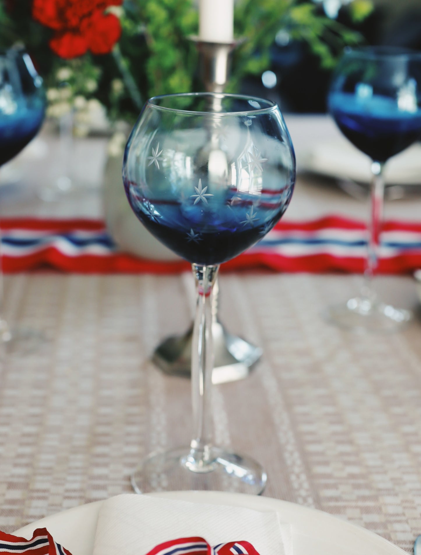 Rødvinsglass blå - secondhand