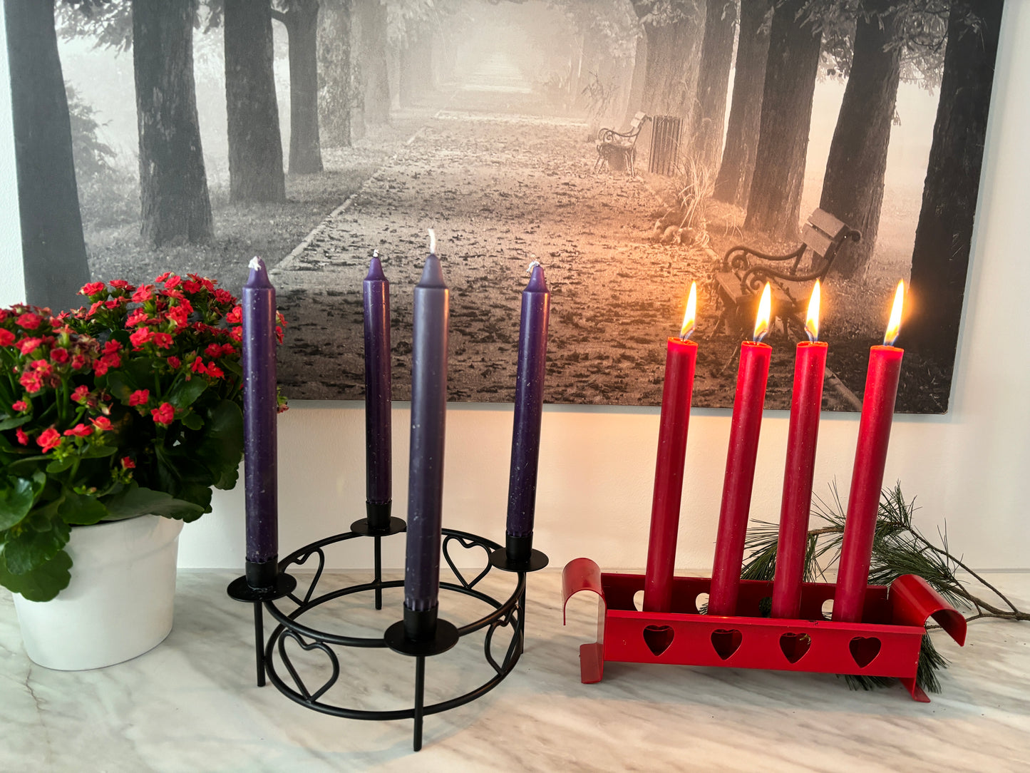 Adventstake i metall med hjertedekor - secondhand