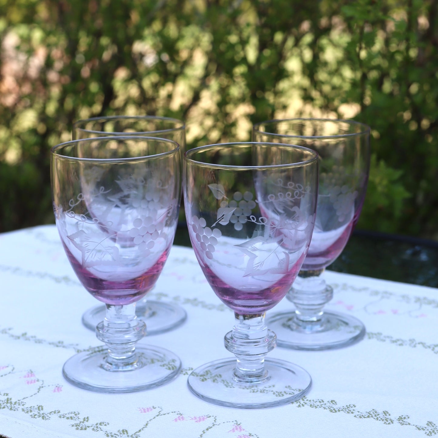 Glass rosa, secondhand