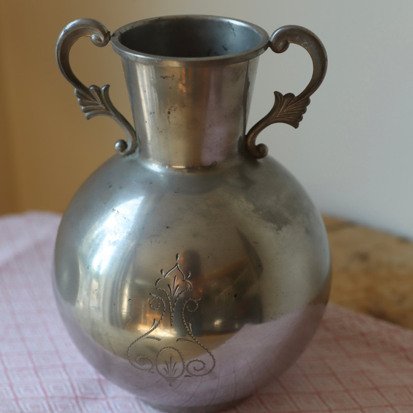 Vase i svensk tenn - vintage