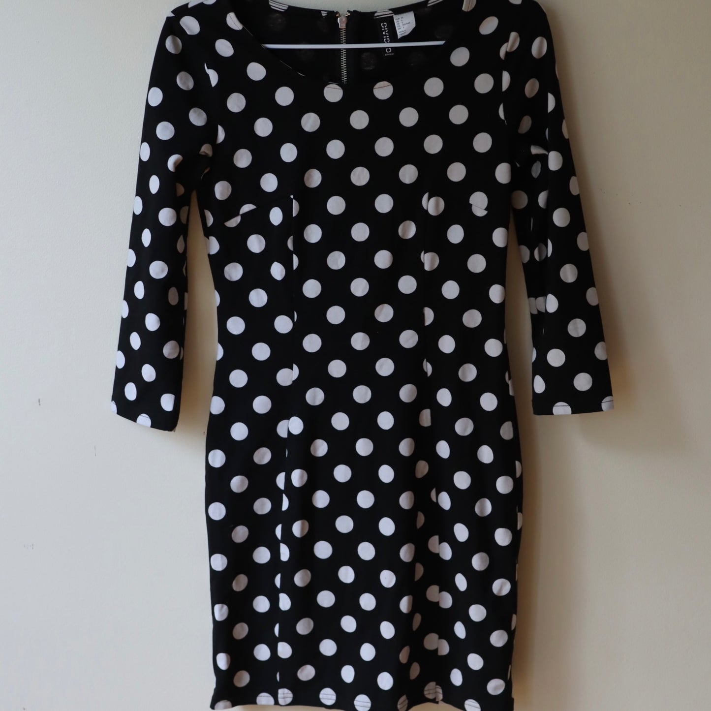 Kjole polkadot i svart og hvit, secondhand