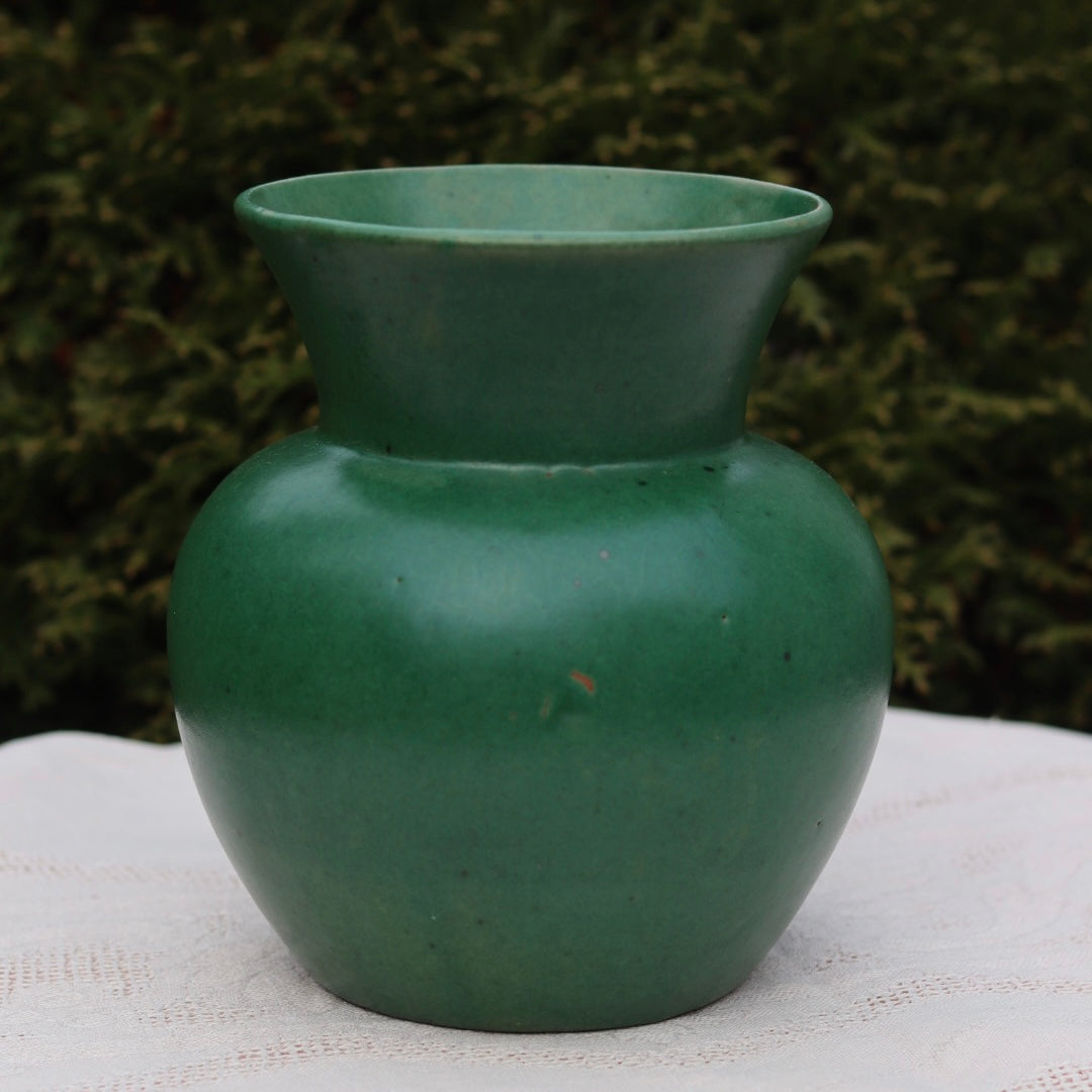 Grønn vase i keramikk - vintage