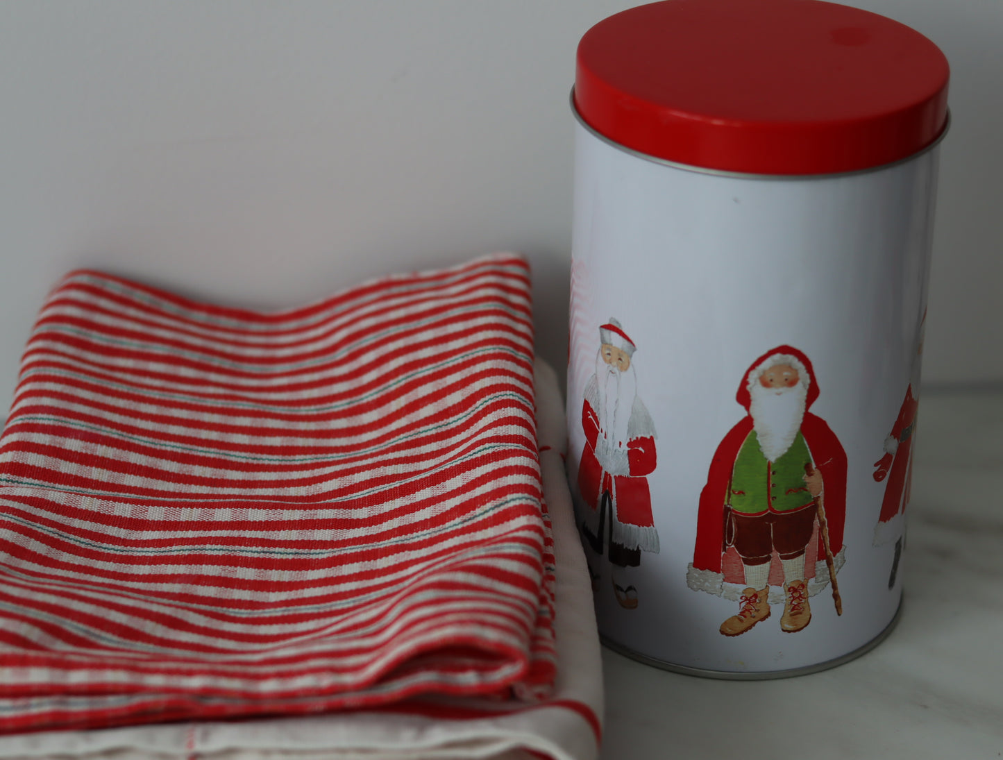 Stor lott med julepynt og juledekor