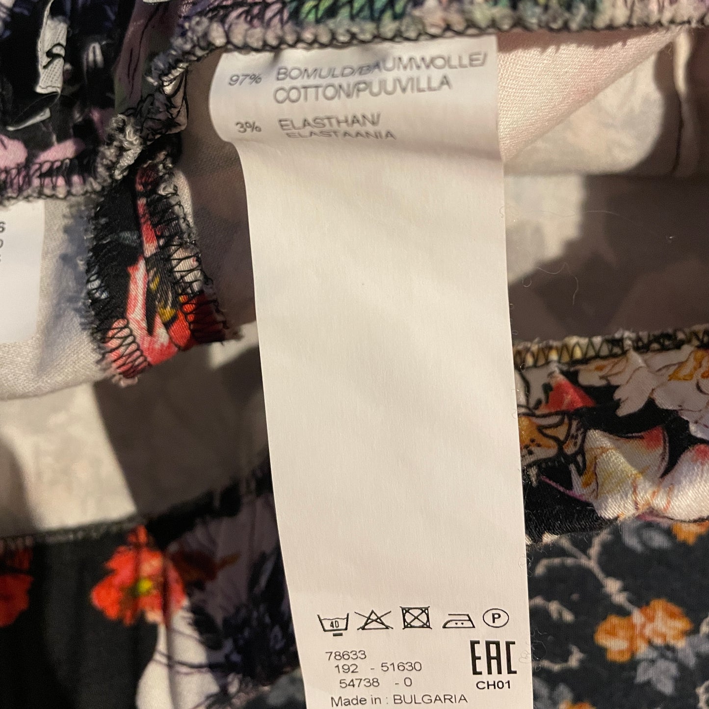 Fargerik bukse, secondhand