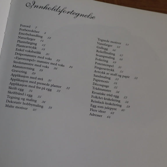 Bok om å male på egg