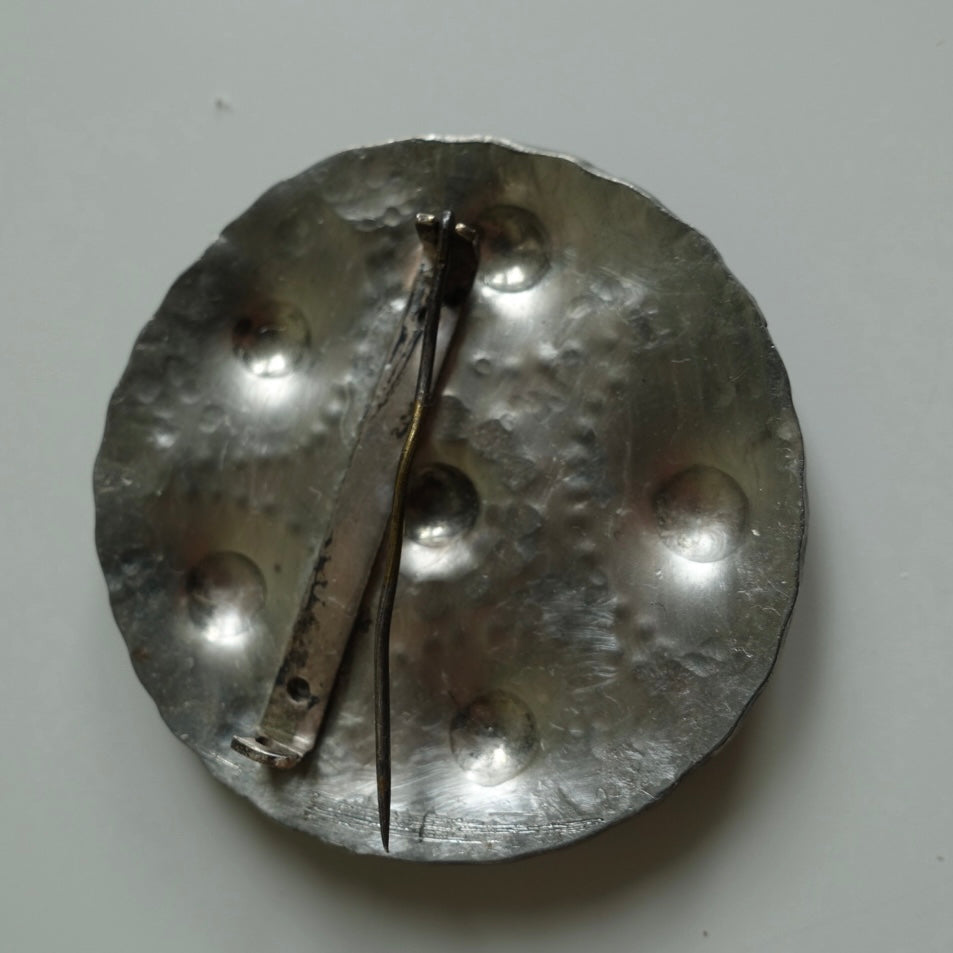 Brosje vintage i tinn