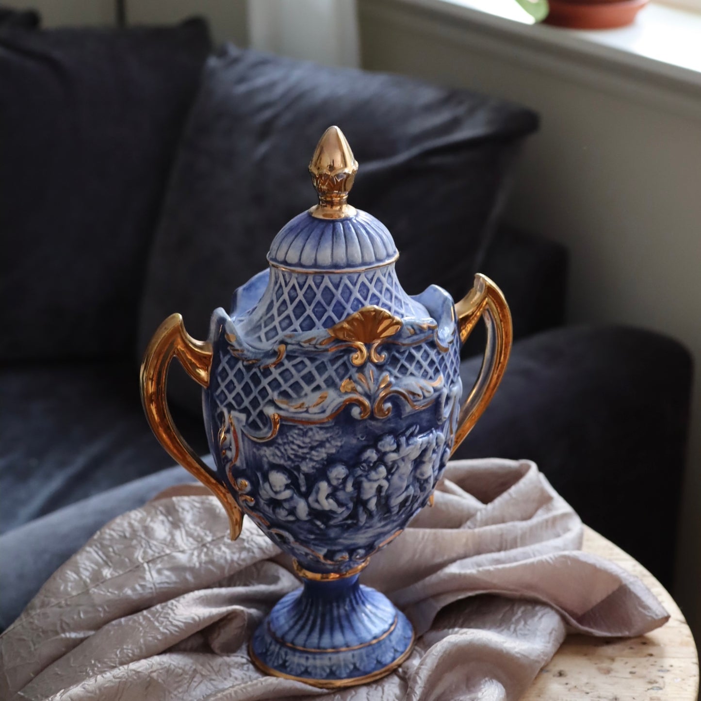 Vase / urne italiensk