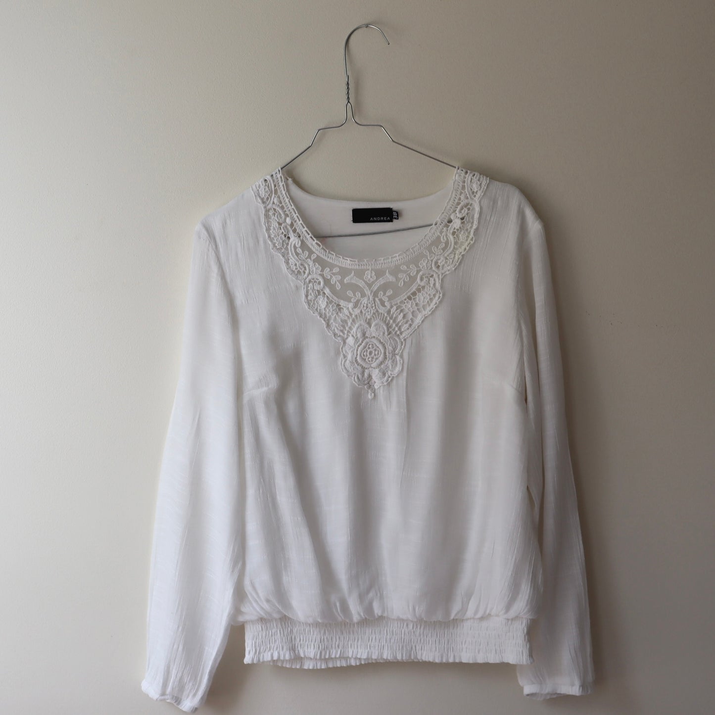 Hvit topp/bluse secondhand