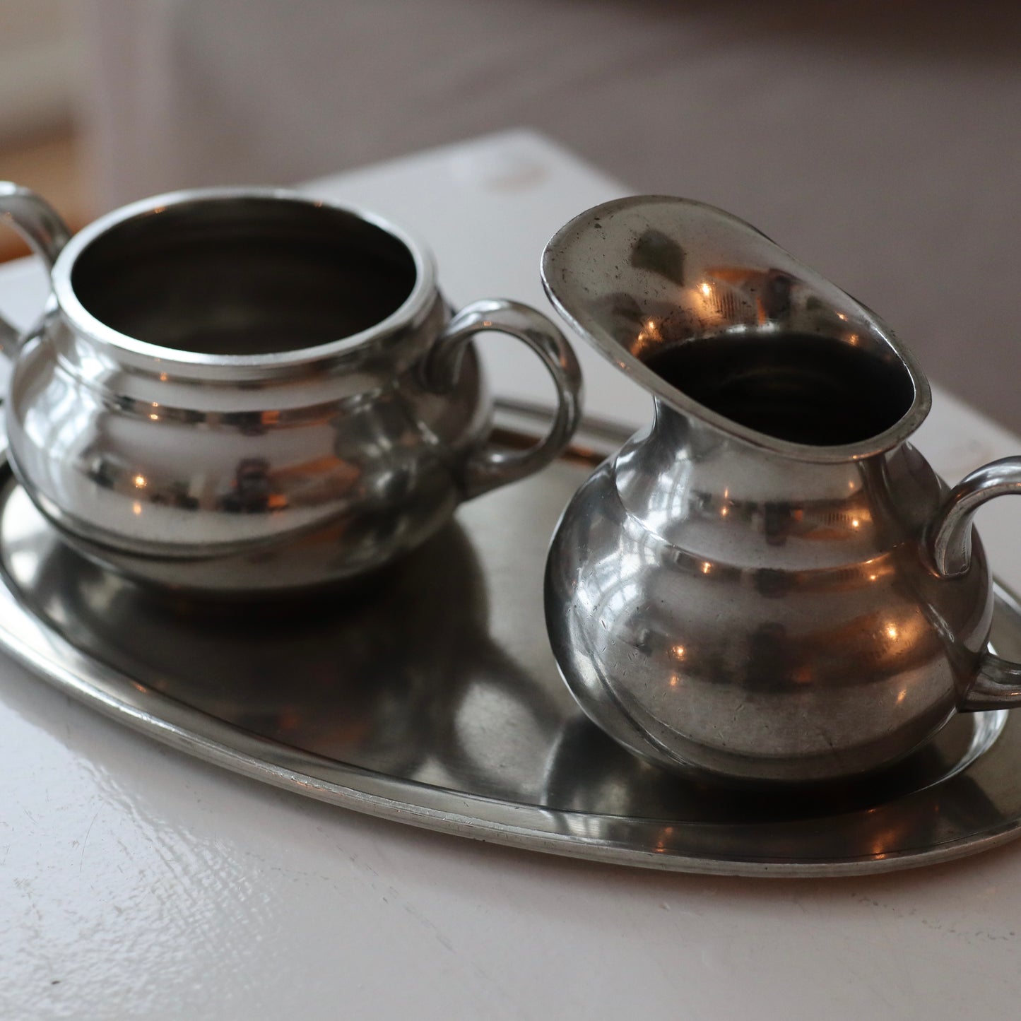 Sukker- og fløtesett i tinn retro