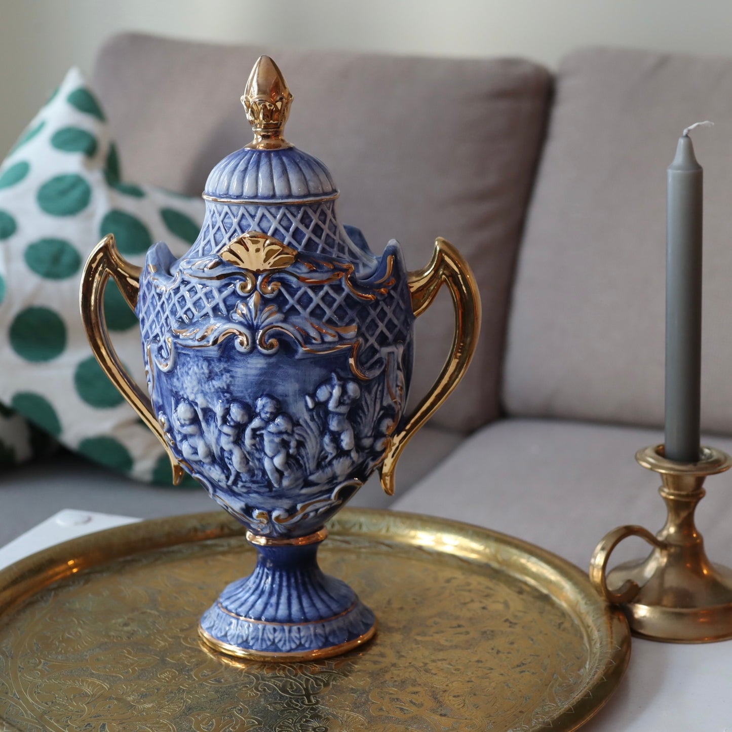 Vase / urne italiensk