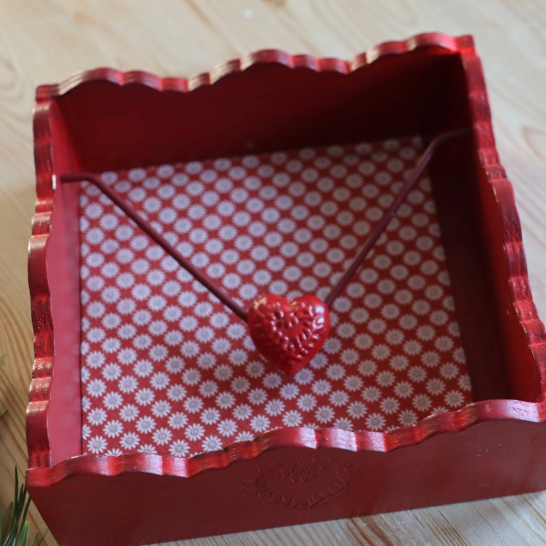 Serviettholder brukt - rødfarget