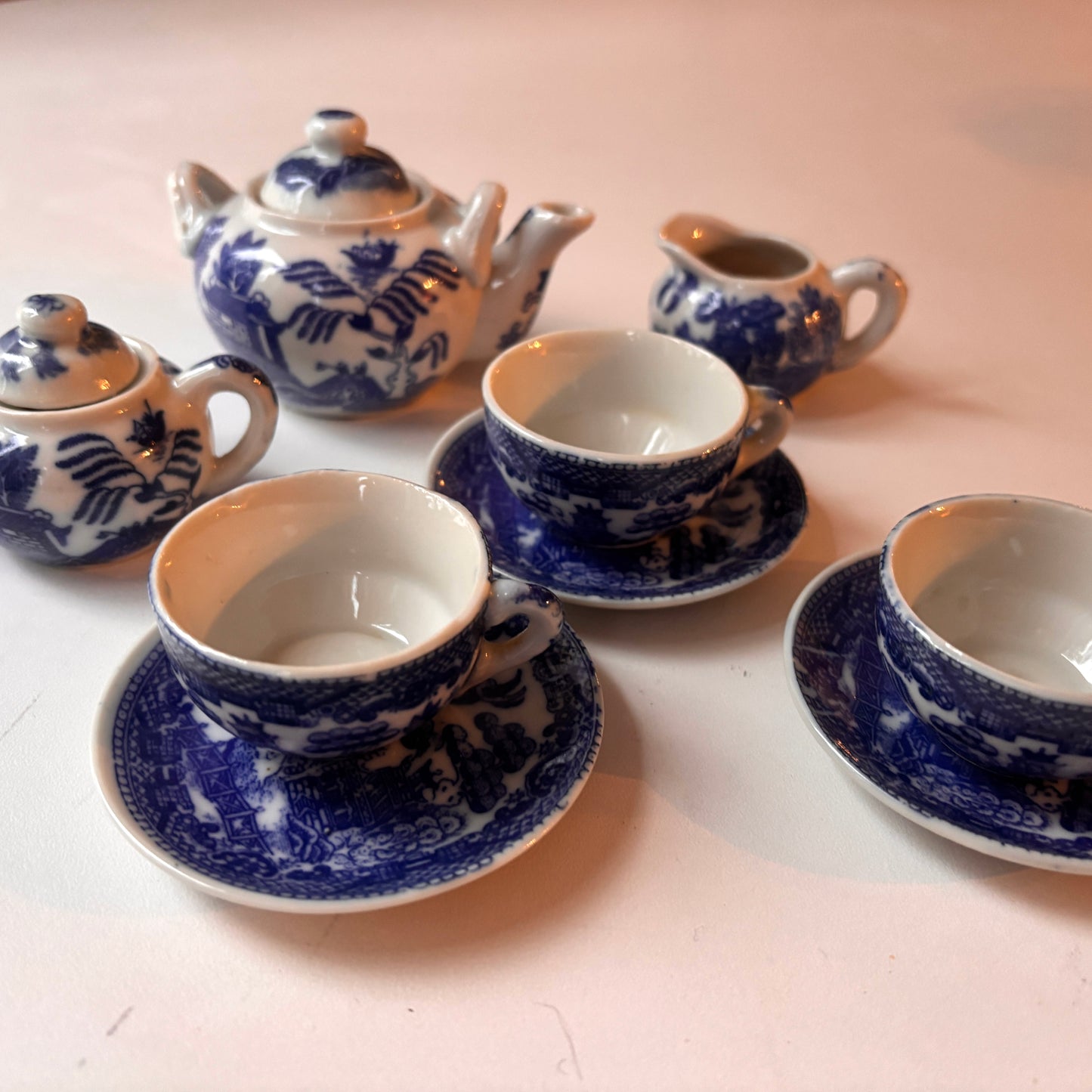 Vintage koppestell med blå/hvit dekor