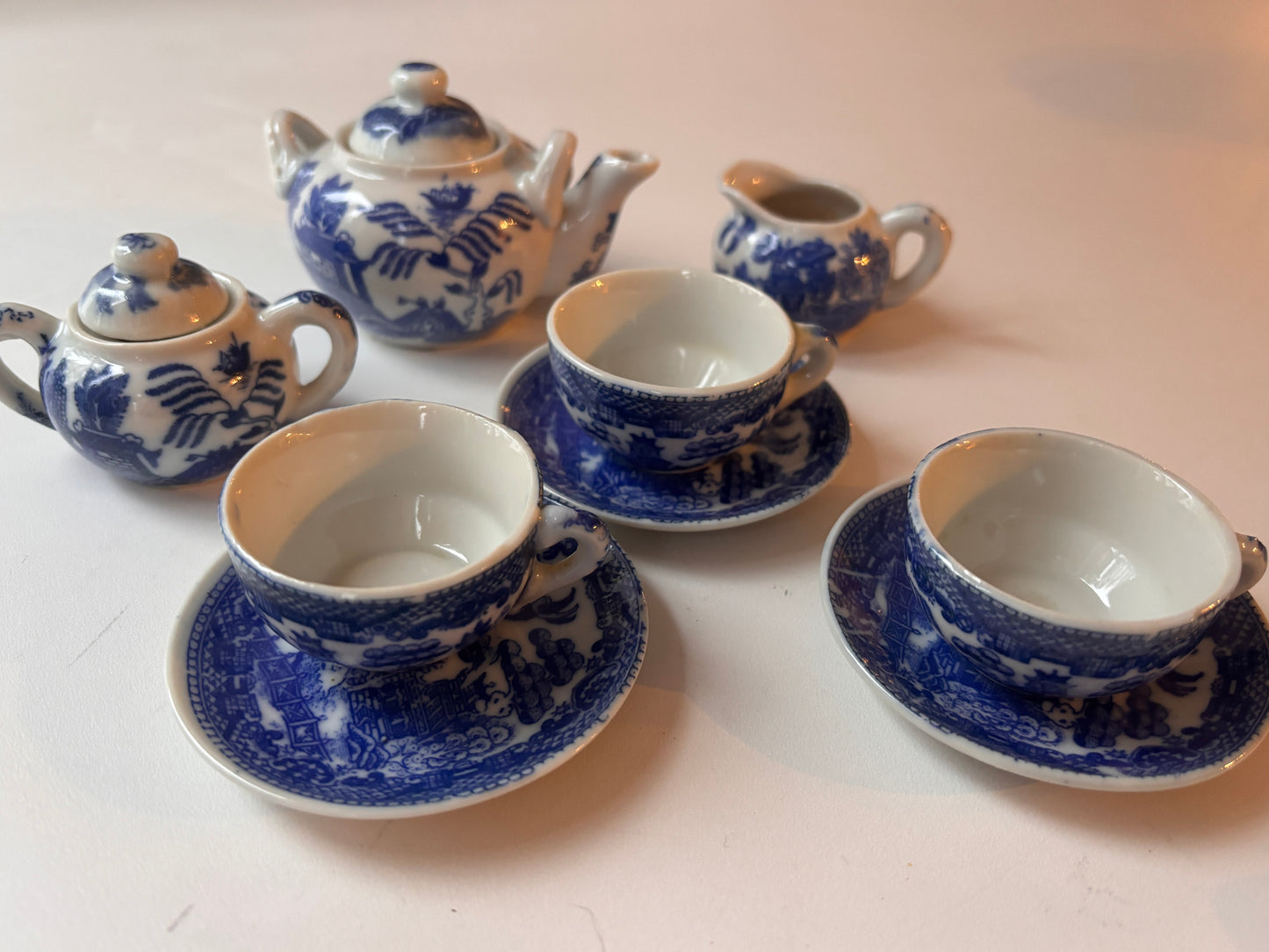 Vintage koppestell med blå/hvit dekor