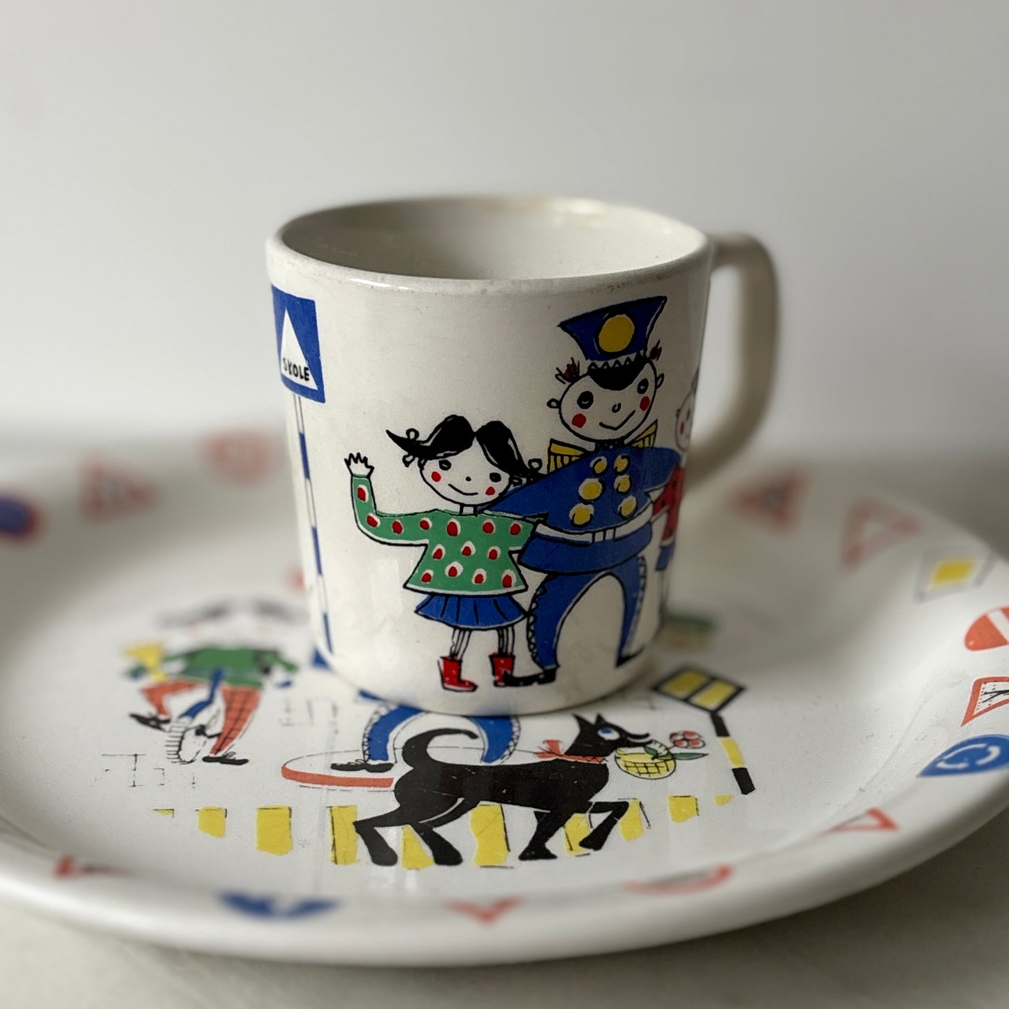 Barnekrus og tallerken Stavangerflint