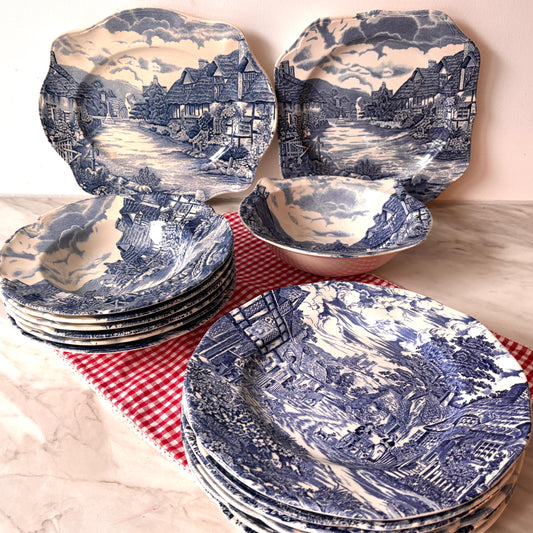 Middagsservise i blå-hvit porselen Old English vintage