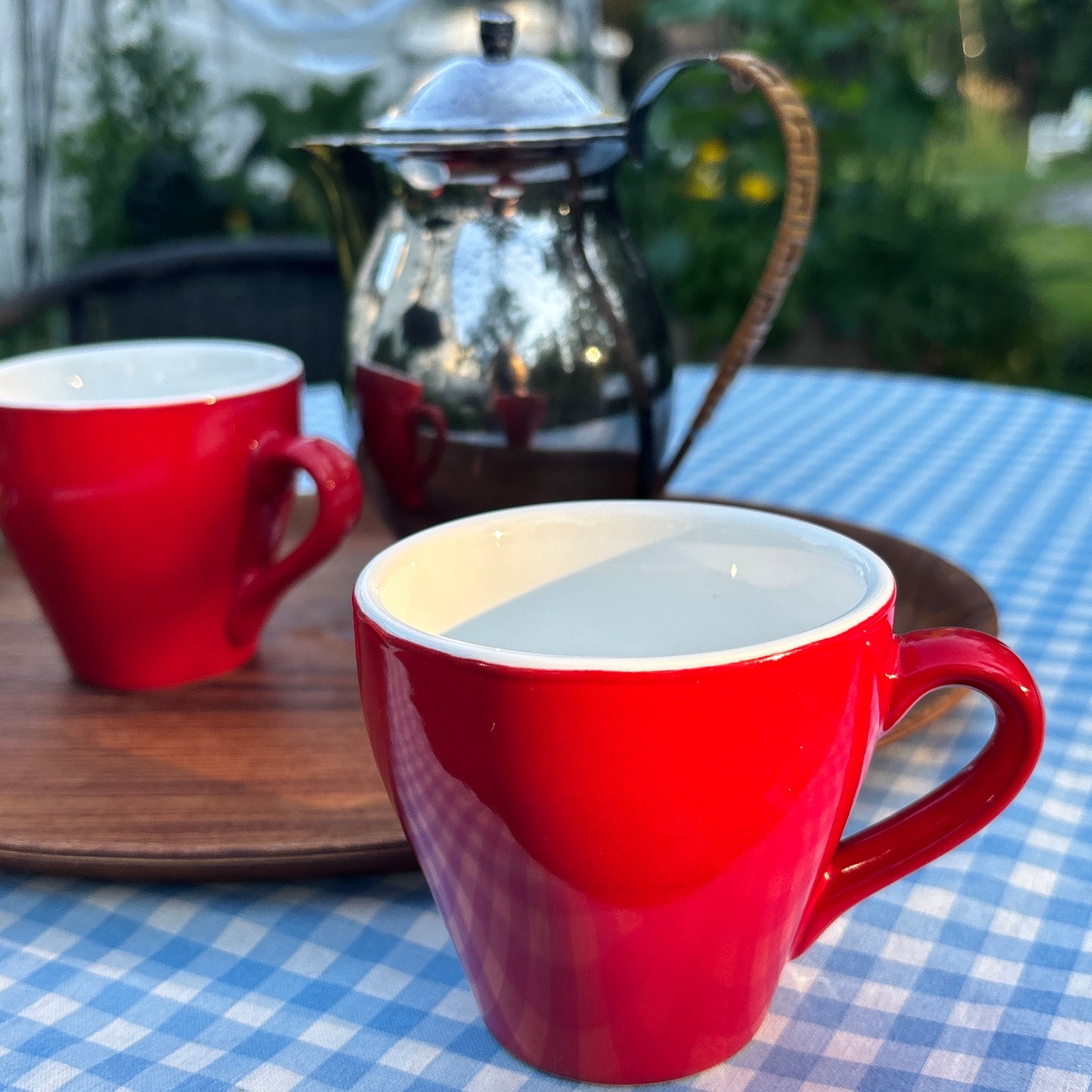 Espressokopper og vintage kaffekanne