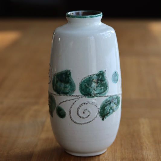 Vintage vase med grønn dekor