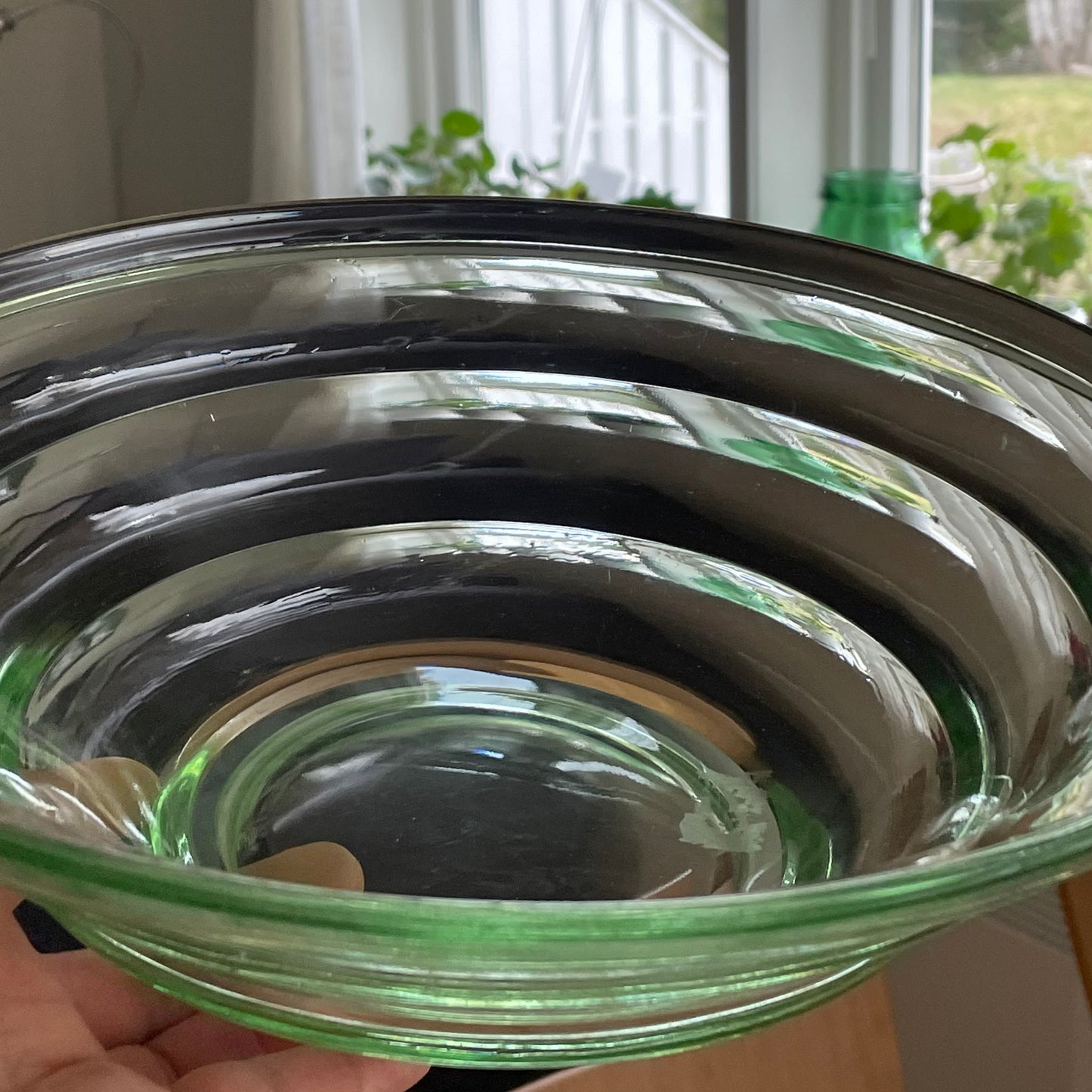 Vintage skål i pressglass