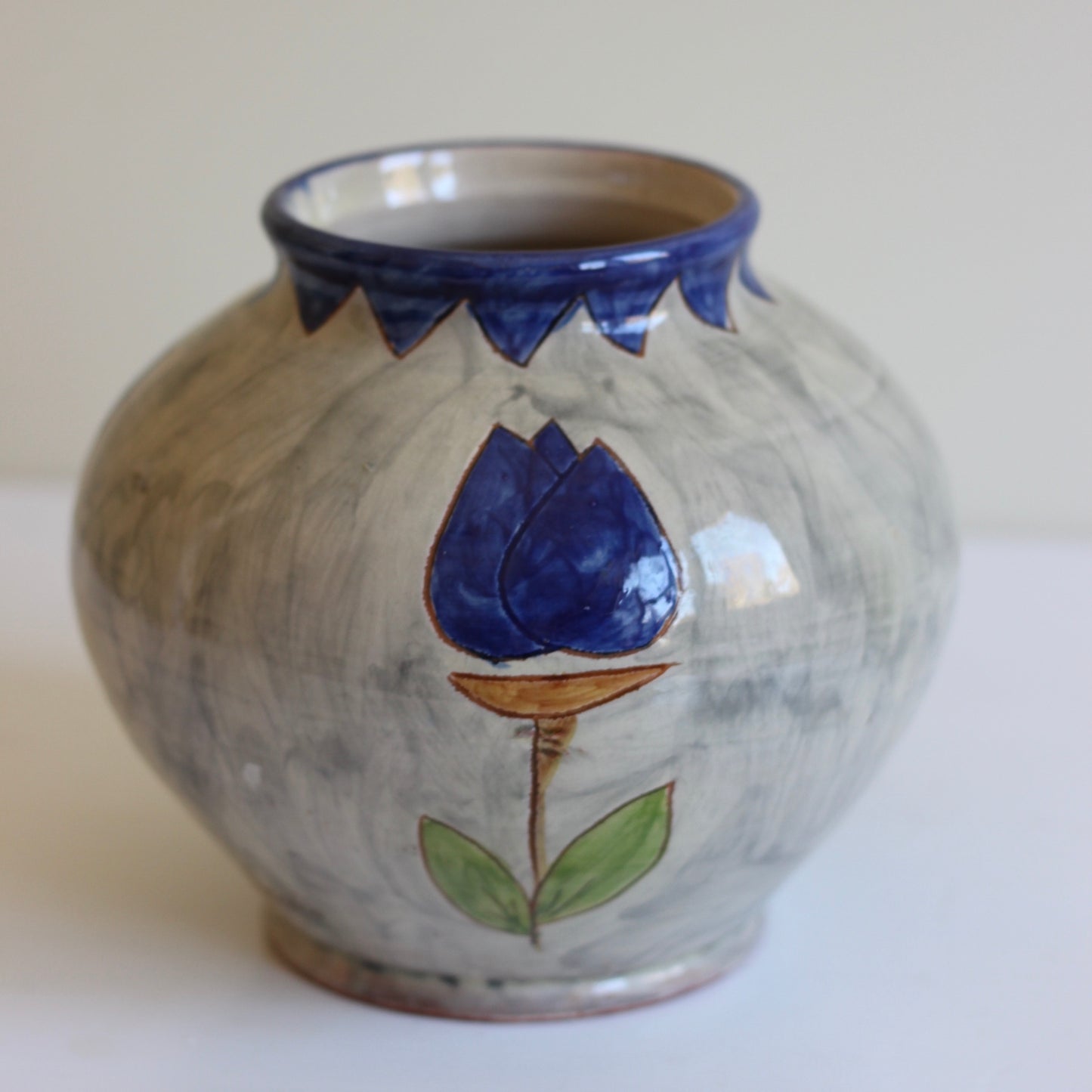 Vintagevase i keramikk