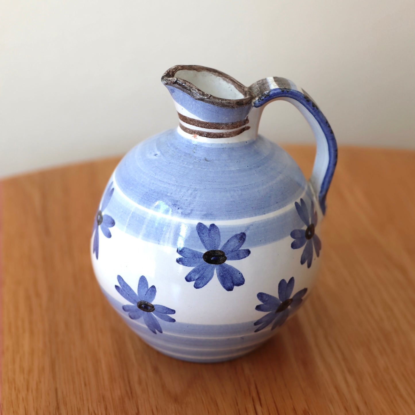 Vintage vase i keramikk - lyseblå
